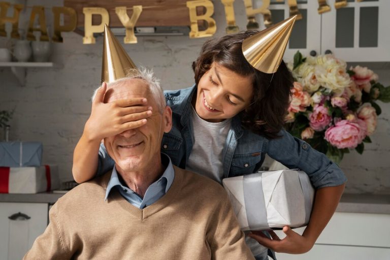 Prezent dla ojca na 70 urodziny – wyjątkowe pomysły
